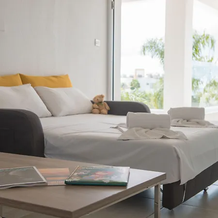 Lägenhetshotell La Casa Di Napa Ayia Napa