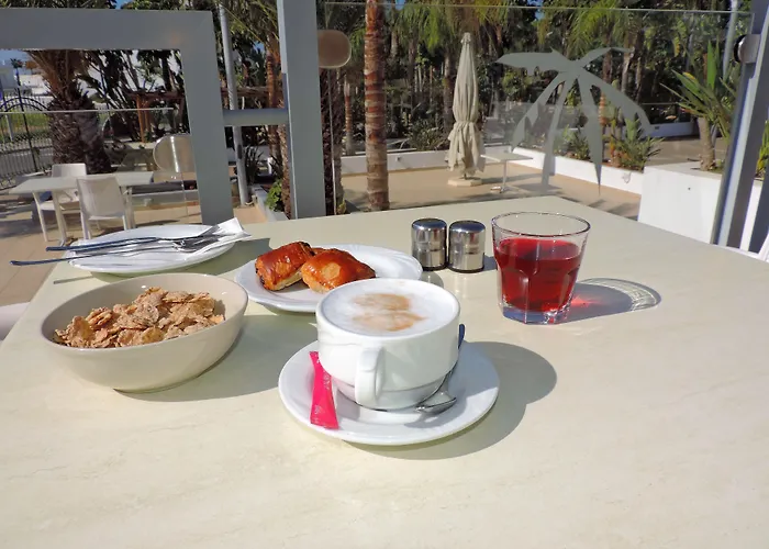 Lägenhetshotell La Casa Di Napa Ayia Napa